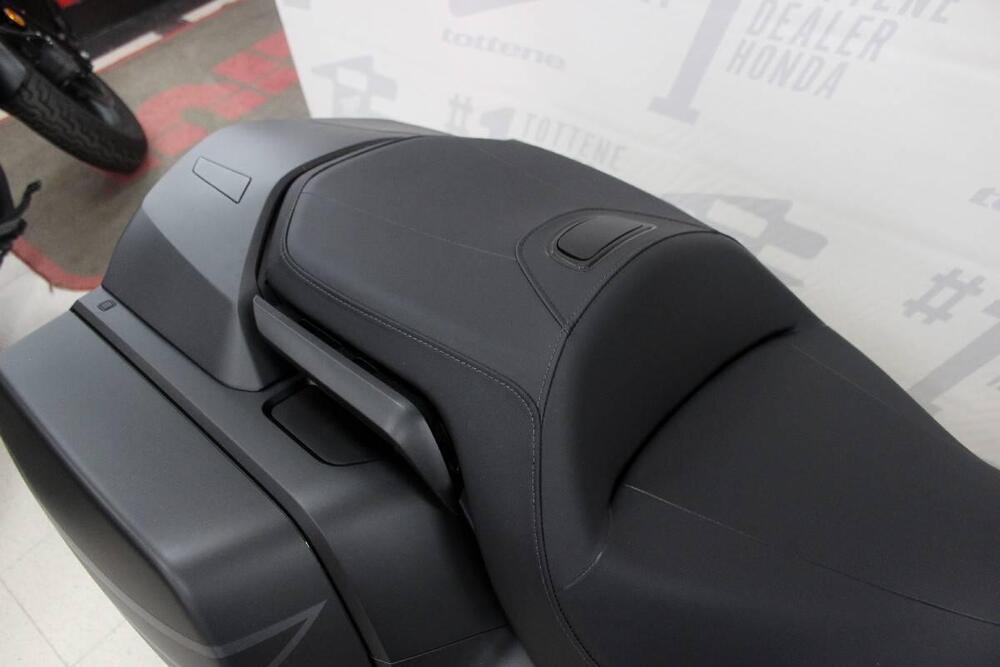 Honda GL 1800 Gold Wing 50° Anniversario (2025 - 26) (5)