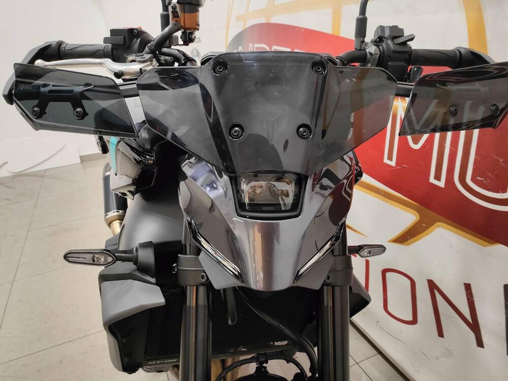 Yamaha MT-09 (2024 - 26) (9)