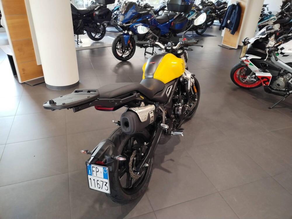 Voge Trofeo 350AC (2022 - 26) (5)