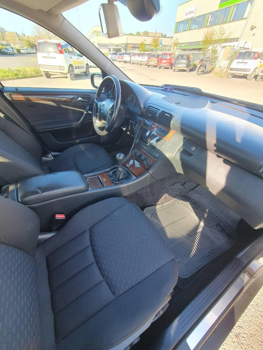 Mercedes-Benz Classe C usata a Siena (8)