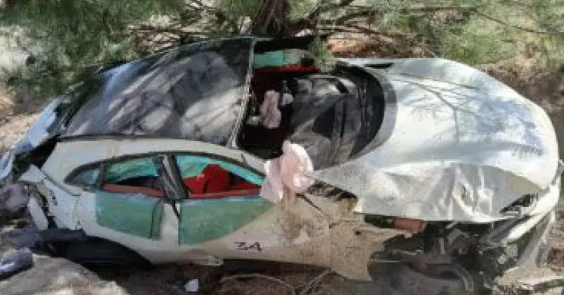 Ferrari Cavalcade bloccata sul pi&ugrave; bello: una Ferrari si ribalta per eccesso di velocit&agrave;
