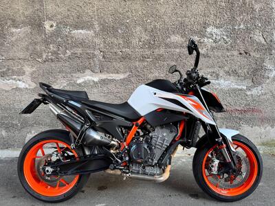 KTM 890 Duke R (2020) usata