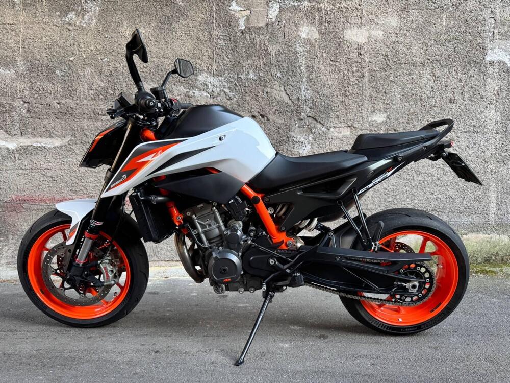 KTM 890 Duke R (2020) (4)