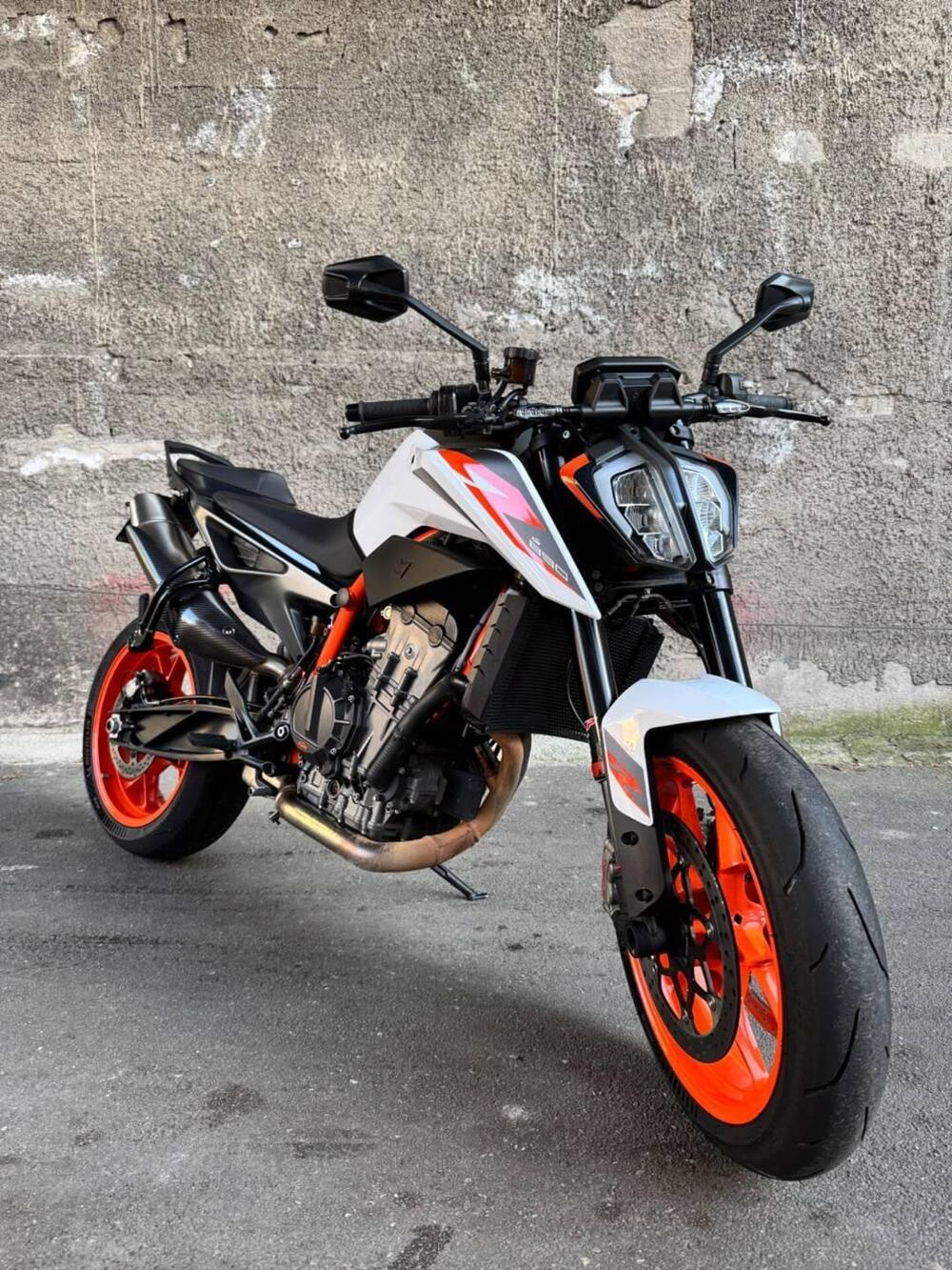 KTM 890 Duke R (2020) (5)