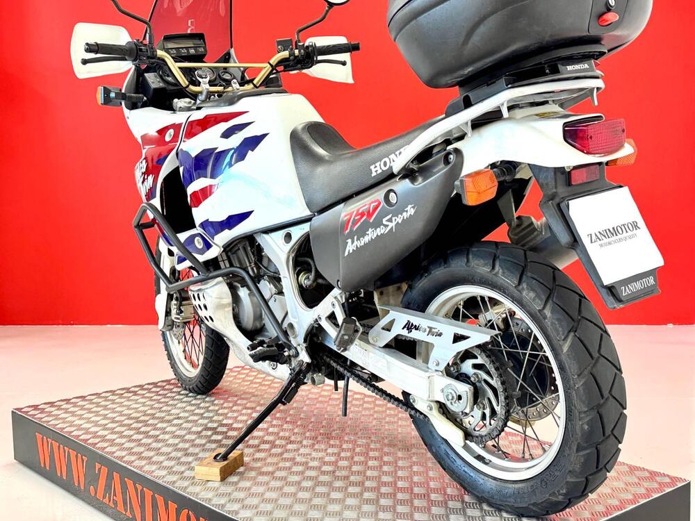 Honda XRV 750 AFRICA TWIN RD07 (16)