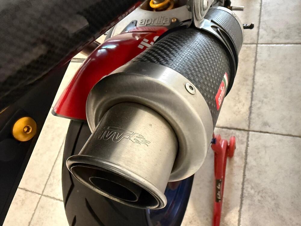 Aprilia Tuono 1000 (2003 - 04) (5)