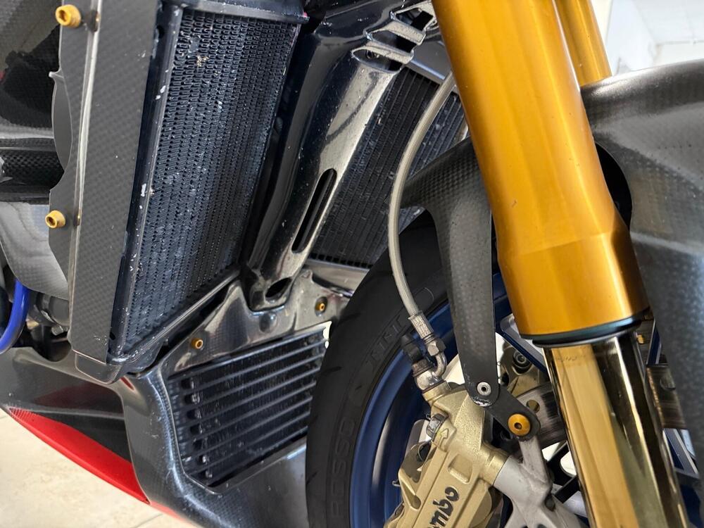 Aprilia RSV 1000 R (2001 - 02) (11)