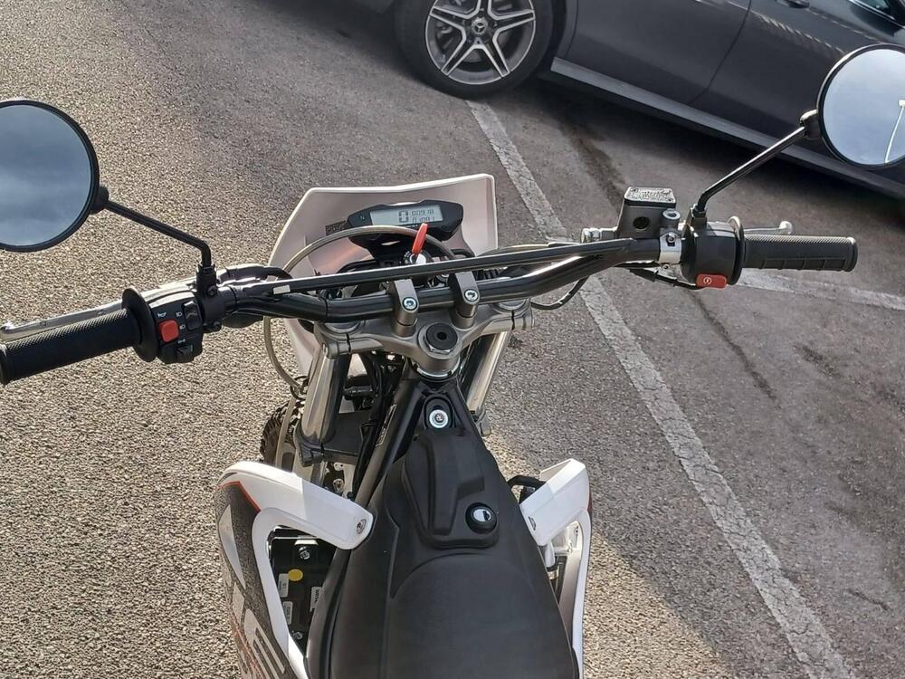 Rieju MRT 125 LC (2023 - 25) (9)