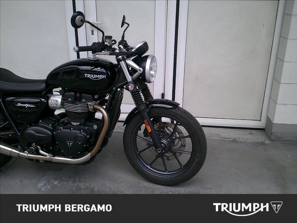 Triumph Street Twin 900 (2016) (8)