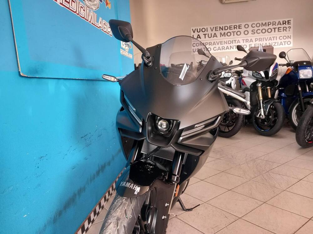 Yamaha YZF R3 (2025 - 26) (8)