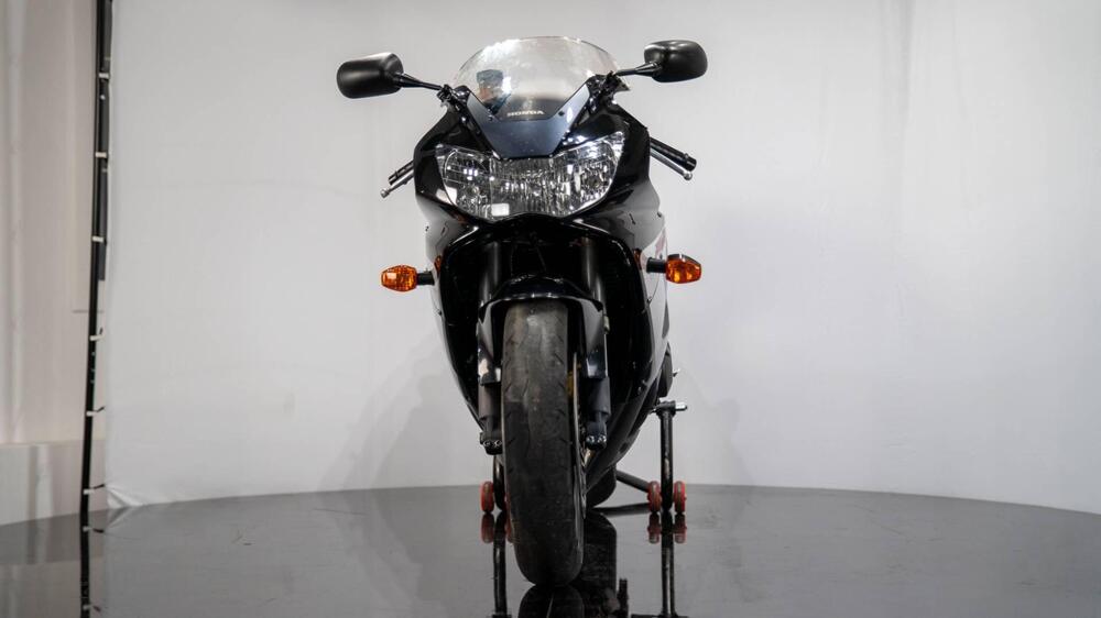 Honda CBR 929 RR FIREBLADE (8)