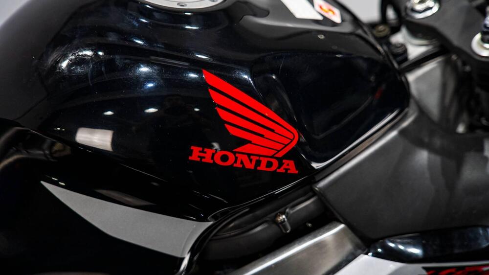 Honda CBR 929 RR FIREBLADE (10)