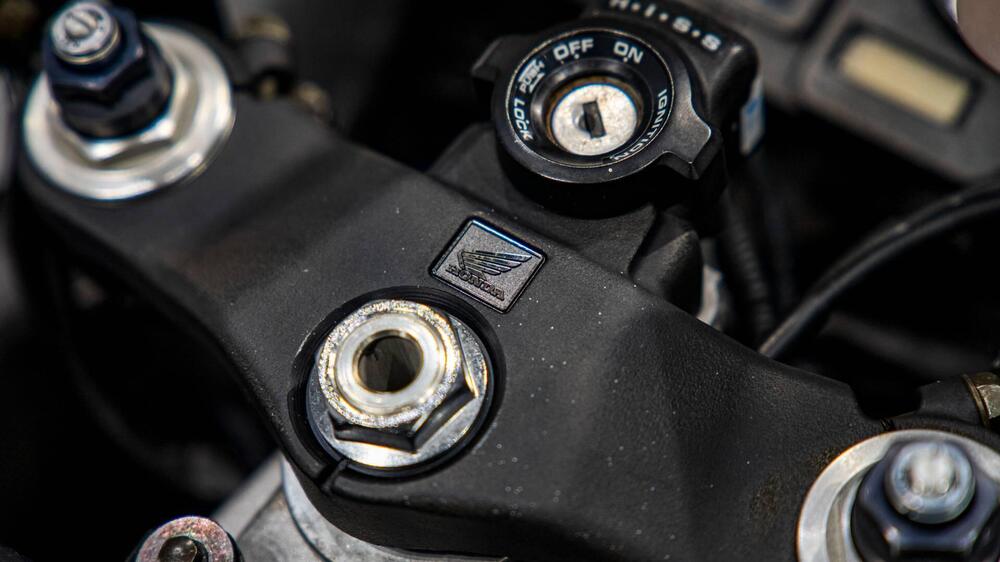 Honda CBR 929 RR FIREBLADE (12)