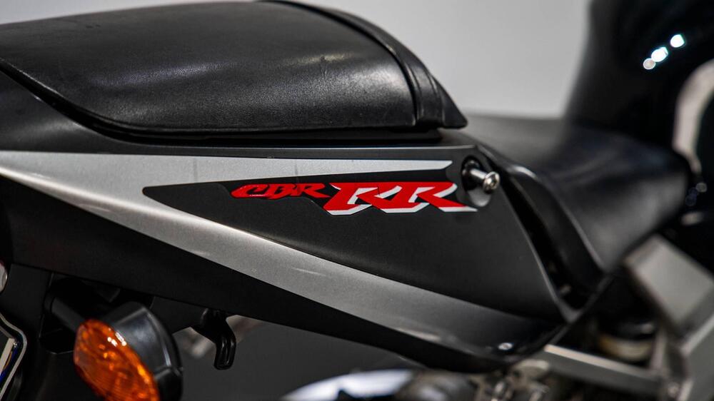 Honda CBR 929 RR FIREBLADE (18)