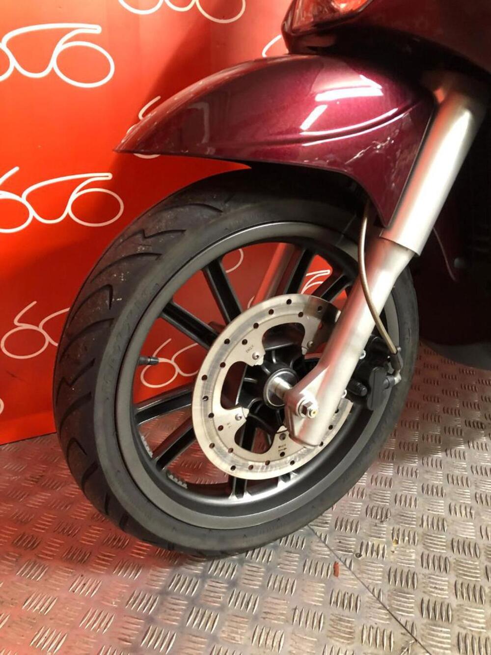 Piaggio Beverly 250 i.e. (2004 - 06) (5)