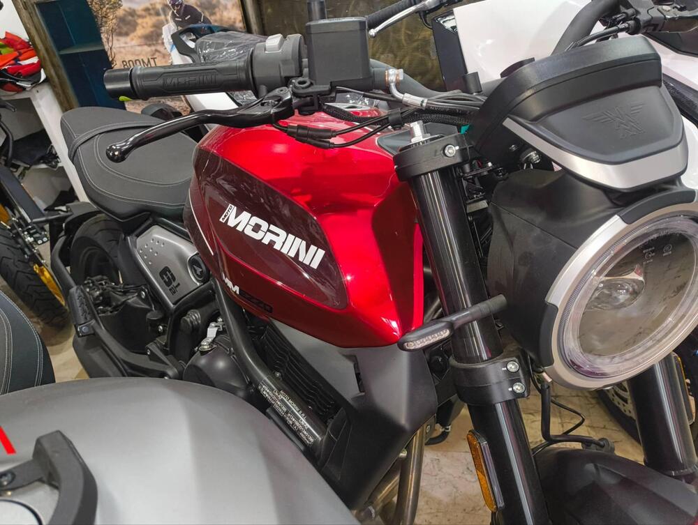 Moto Morini SEIEMMEZZO STR (2022 - 26) (2)