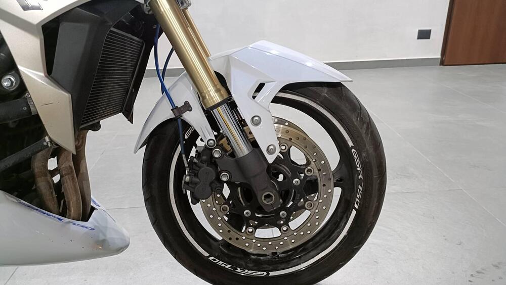 Suzuki GSR 750 (2010 - 15) (10)