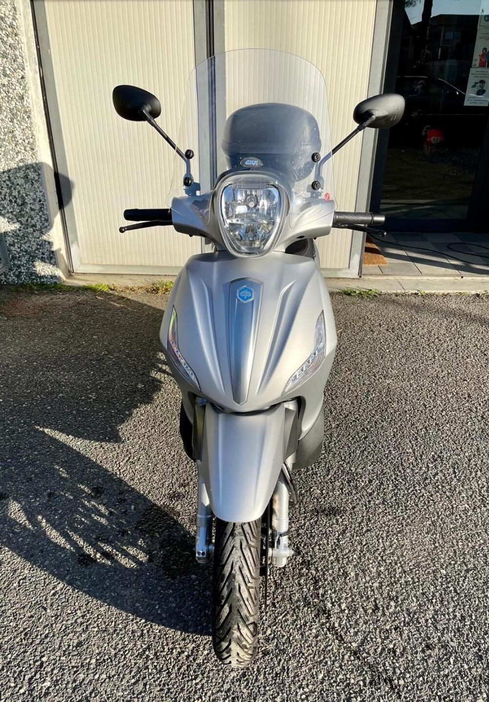 Piaggio Beverly 300 S i.e. ABS-ASR (2016 - 20) (2)