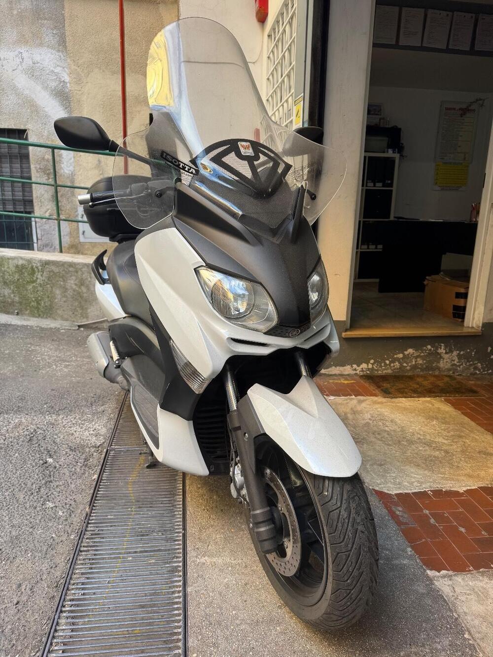 Yamaha X-Max 250 Sport (2011 - 13) (2)