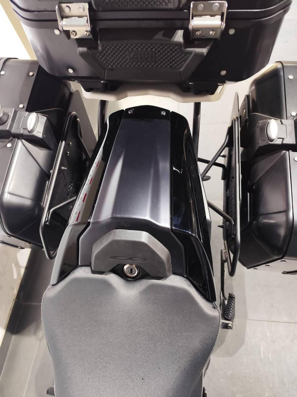 Honda CB 1000 R Black Edition (2021 - 25) (10)