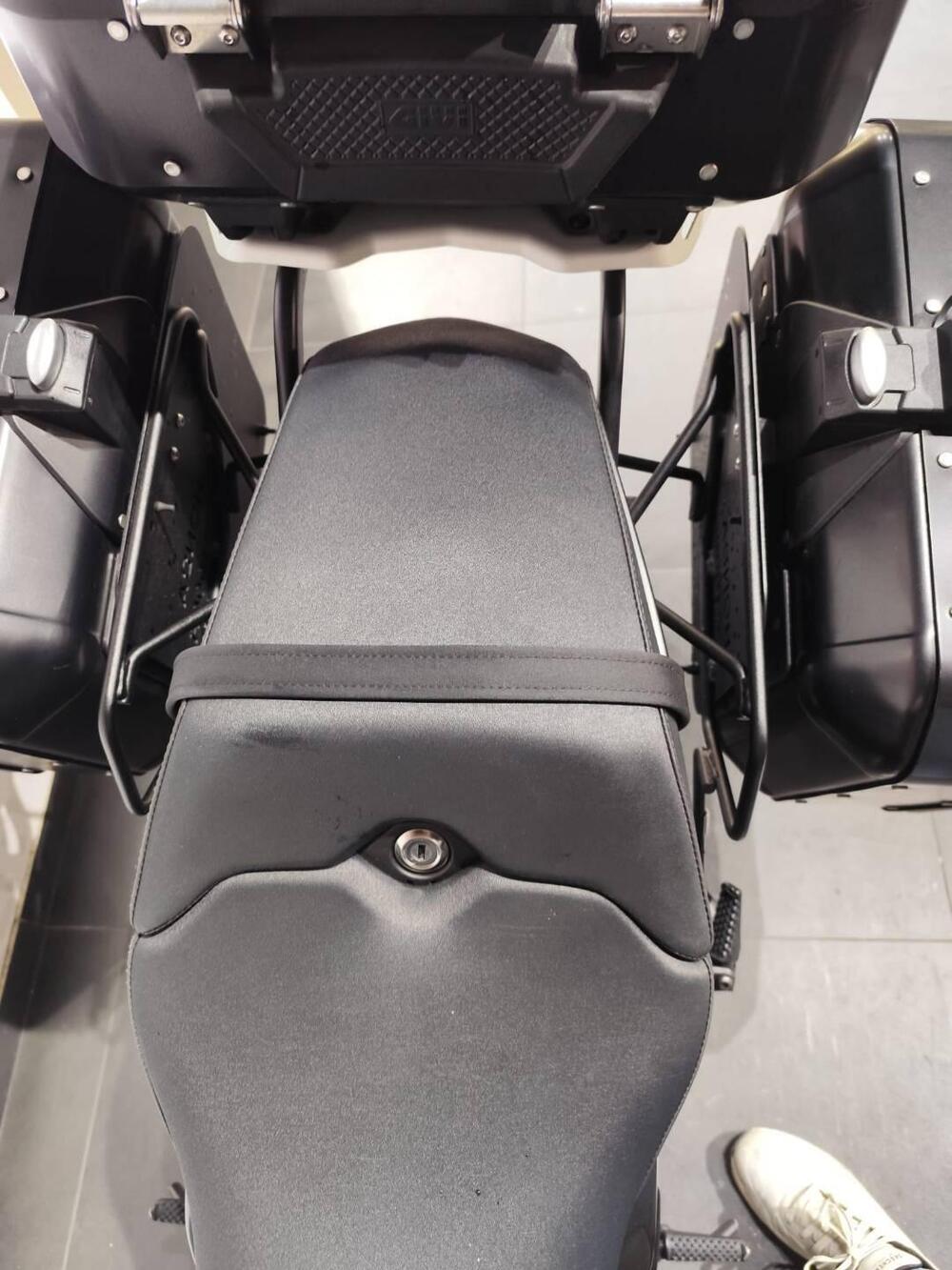 Honda CB 1000 R Black Edition (2021 - 25) (11)