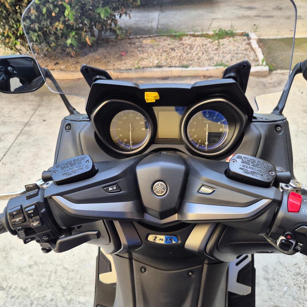 Yamaha T-Max 560 Tech Max (2021) (8)