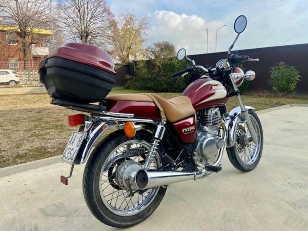 Suzuki TU 250 XX Super Classic (1996 - 00) (4)