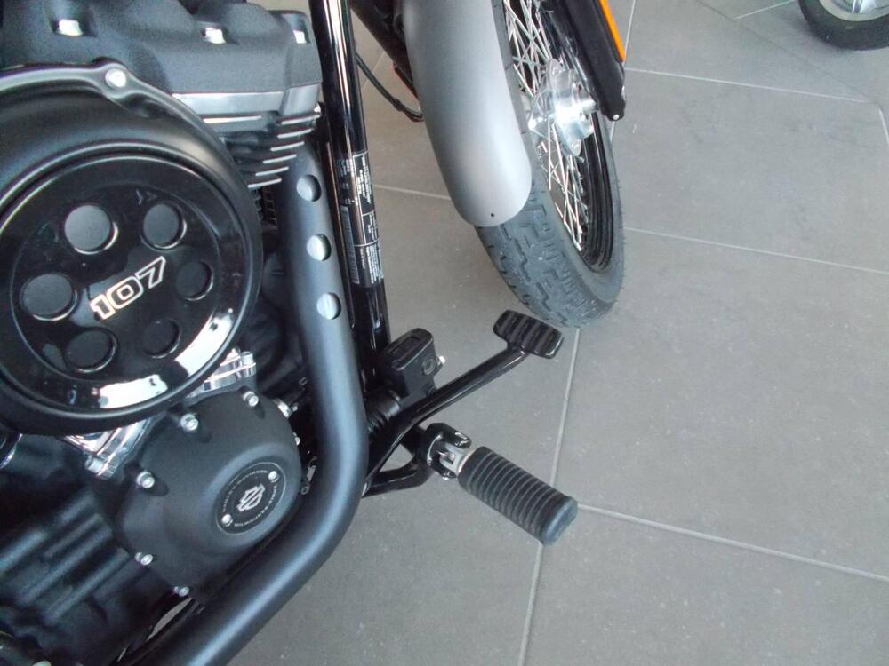 Harley-Davidson 107 Street Bob (2018 - 20) - FXBB (4)