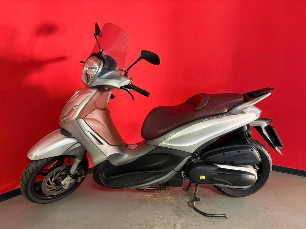 Piaggio Beverly 350 SportTouring ie (2011 - 15) (2)
