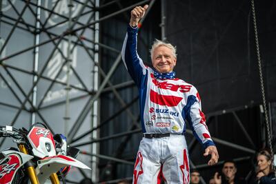 EICMA 2025, i Campioni e le Leggende si sfidano: adrenalina pura alla Charity Race [VIDEO E GALLERY]