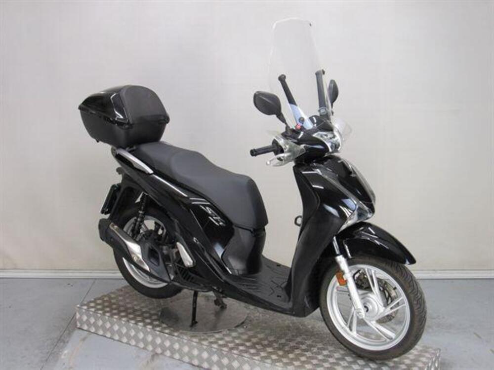 Honda SH 150 i (2017 - 19) (2)
