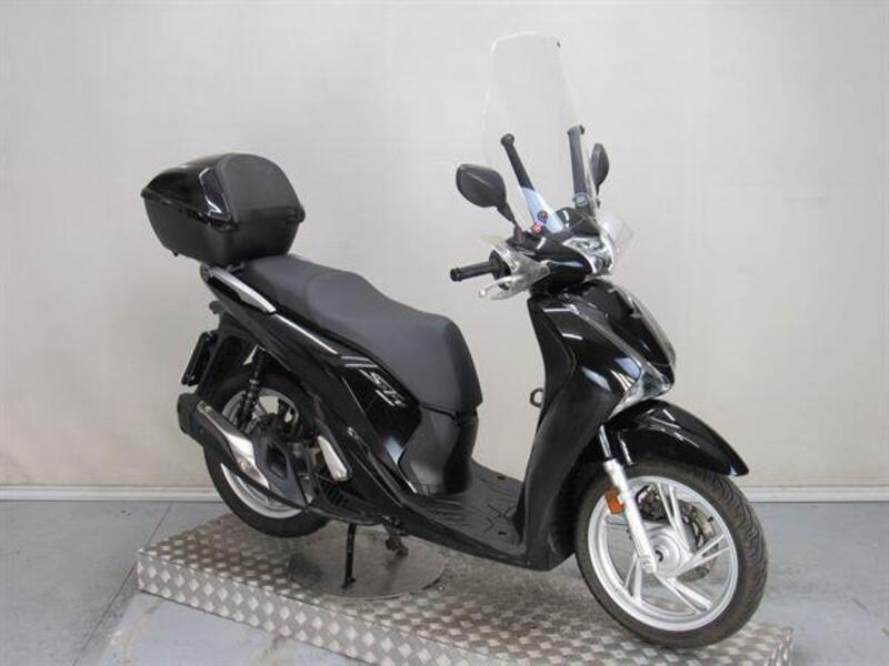 Honda SH 150i (2017 - 19) (2)