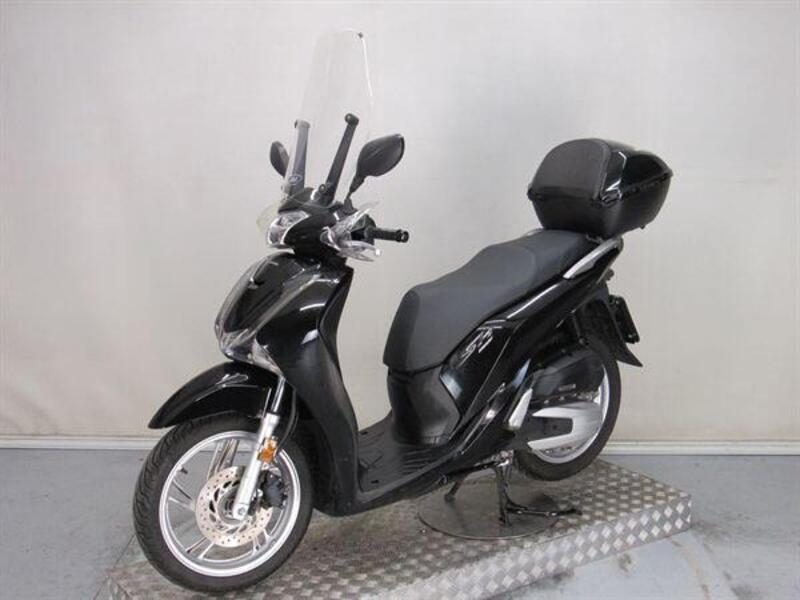 Honda SH 150i (2017 - 19) (3)
