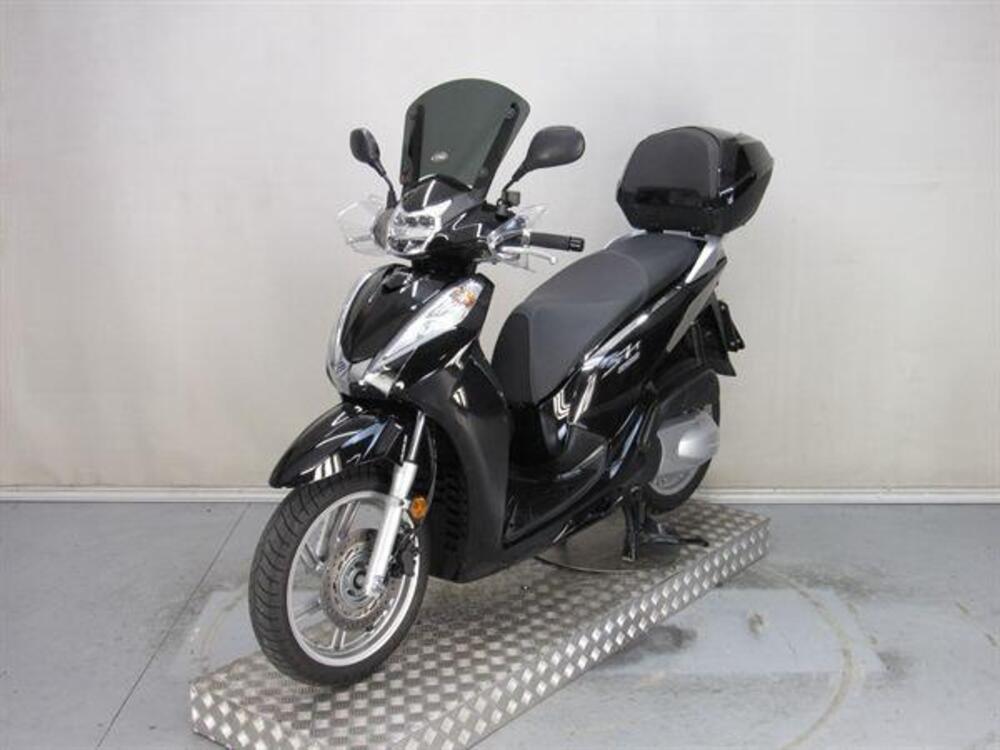 Honda SH 300 i ABS (2016 - 20) (3)