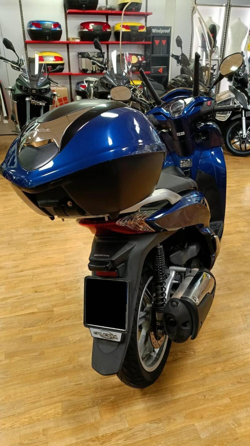 Honda SH 300 i ABS (2016 - 20) (3)