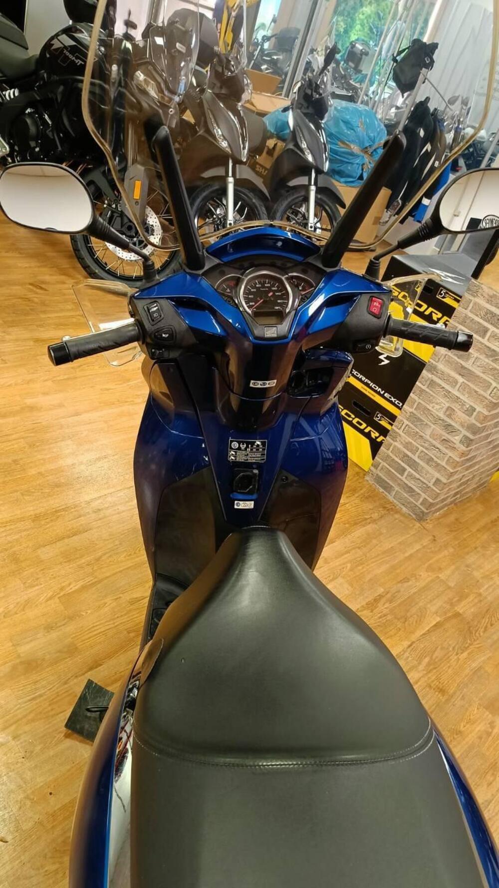 Honda SH 300 i ABS (2016 - 20) (5)