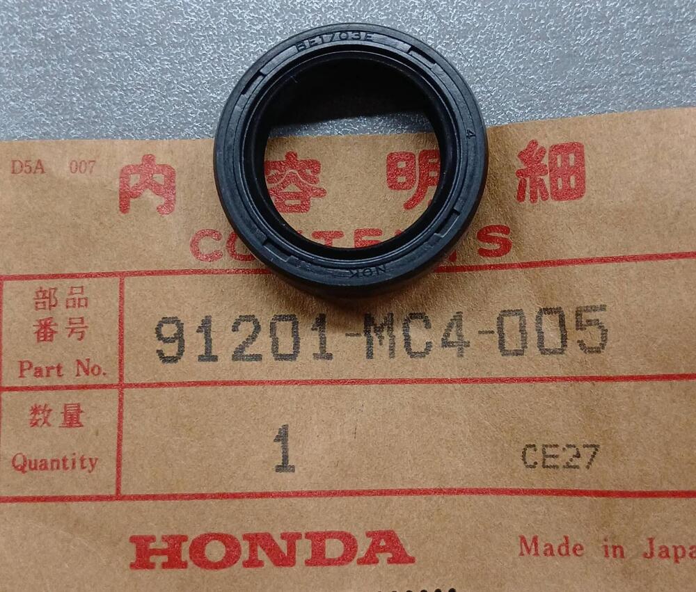 91201MC4005 Paraolio 5x29x7 Honda