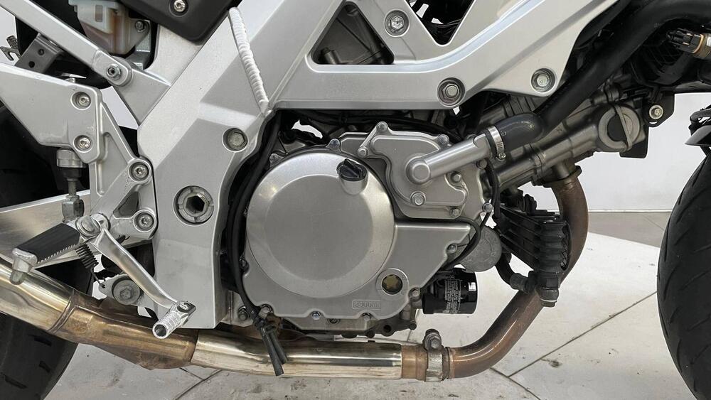 Suzuki SV 650 S (2003 - 06) (4)