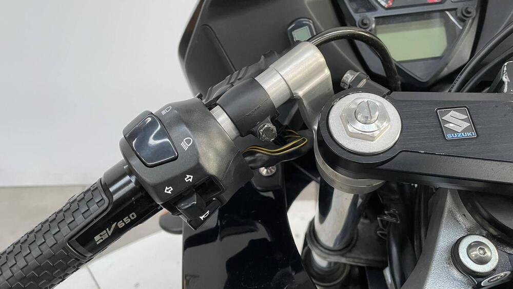 Suzuki SV 650 S (2003 - 06) (9)