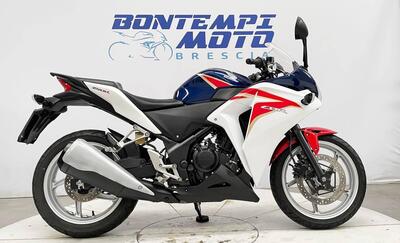 Honda CBR 250 R (2010 - 14) usata