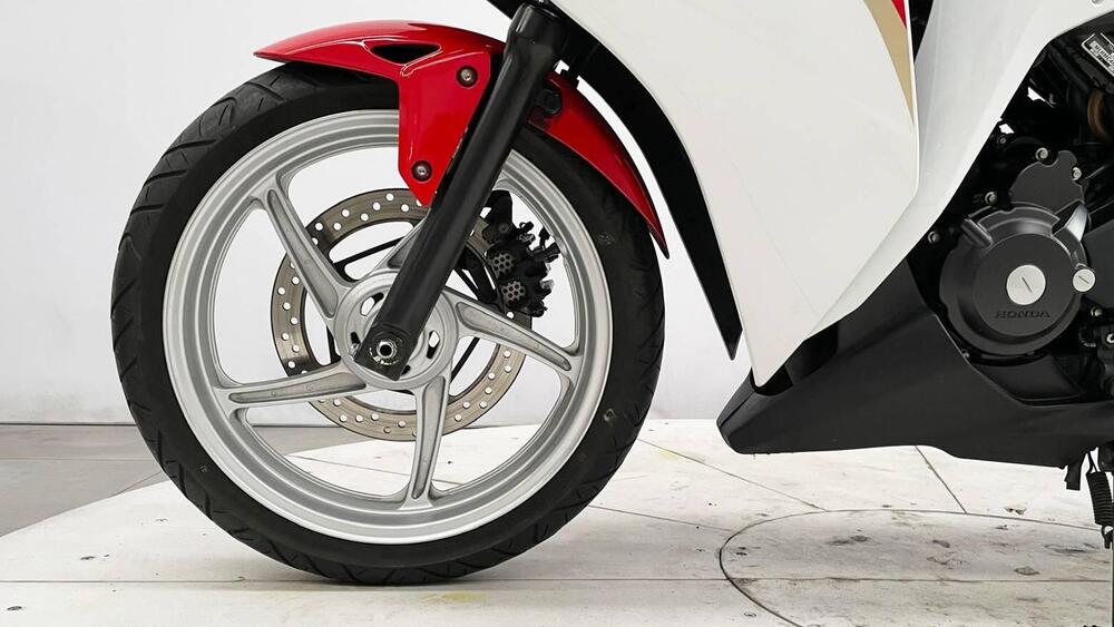 Honda CBR 250 R (2010 - 14) (6)