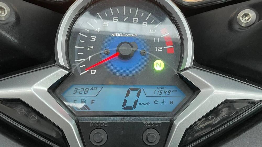 Honda CBR 250 R (2010 - 14) (14)