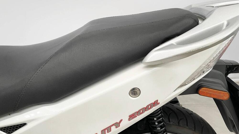 Kymco Agility 200i R16 (2008 - 16) (7)