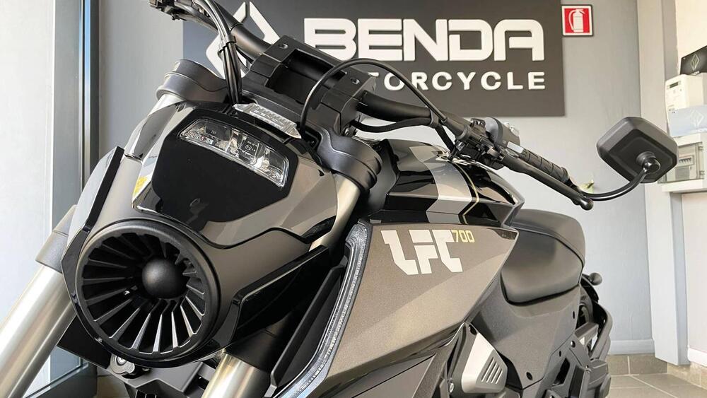 Benda Motorcycles LFC 700 (2024 - 26) (14)