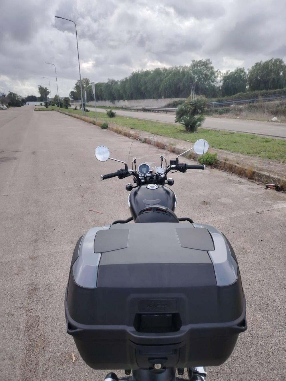 Royal Enfield Meteor 350 (2021 - 26) (9)