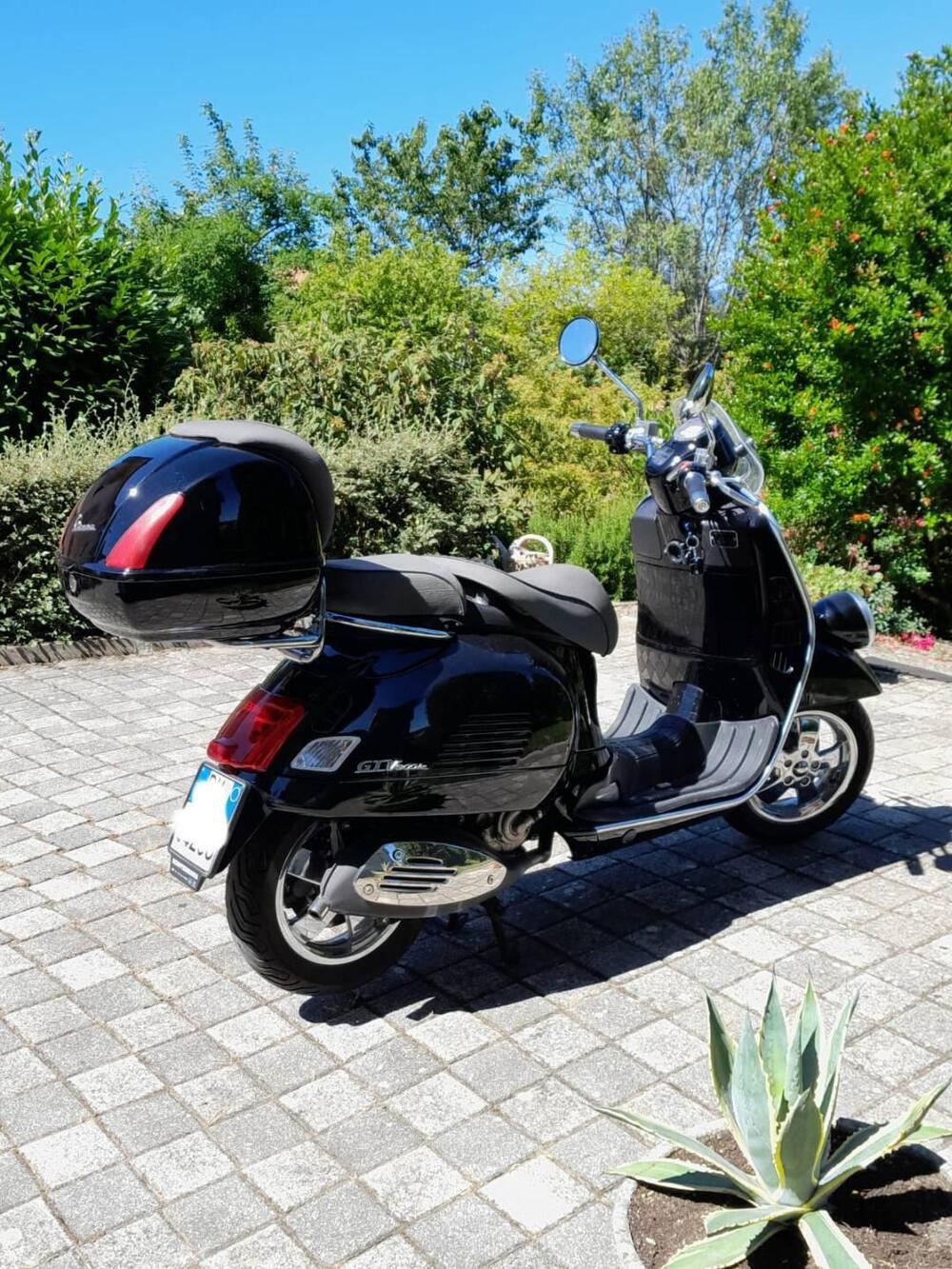 Vespa GTV 300 Via Montenapoleone ABS (2010 - 16)