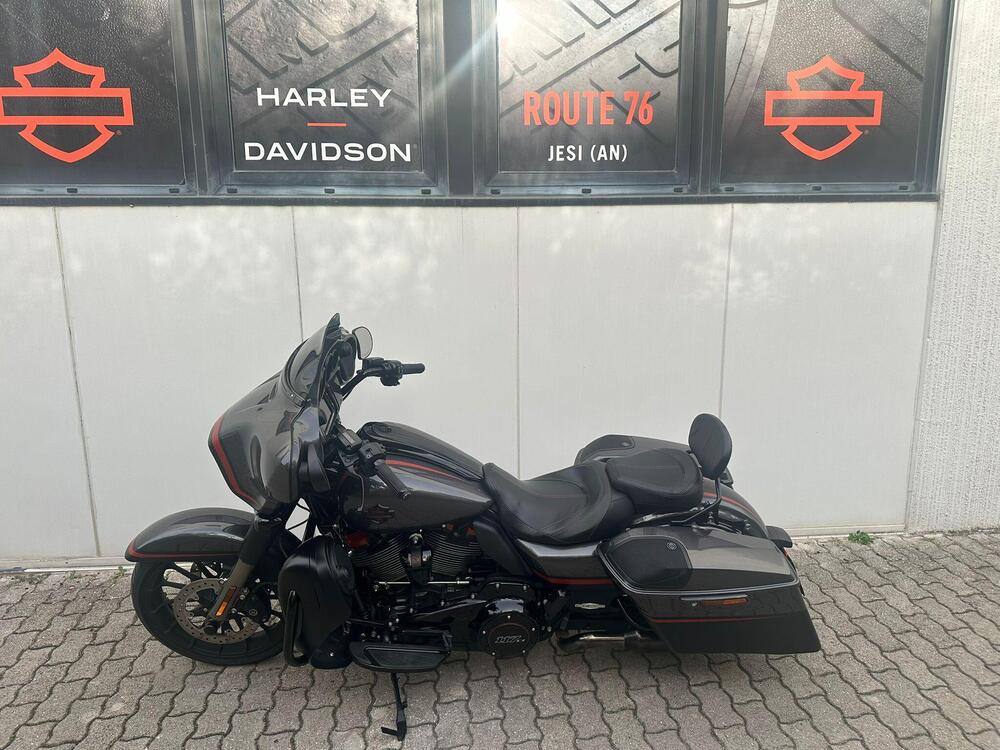 Harley-Davidson 117 Street Glide (2018 - 20) - FLHXSE (3)