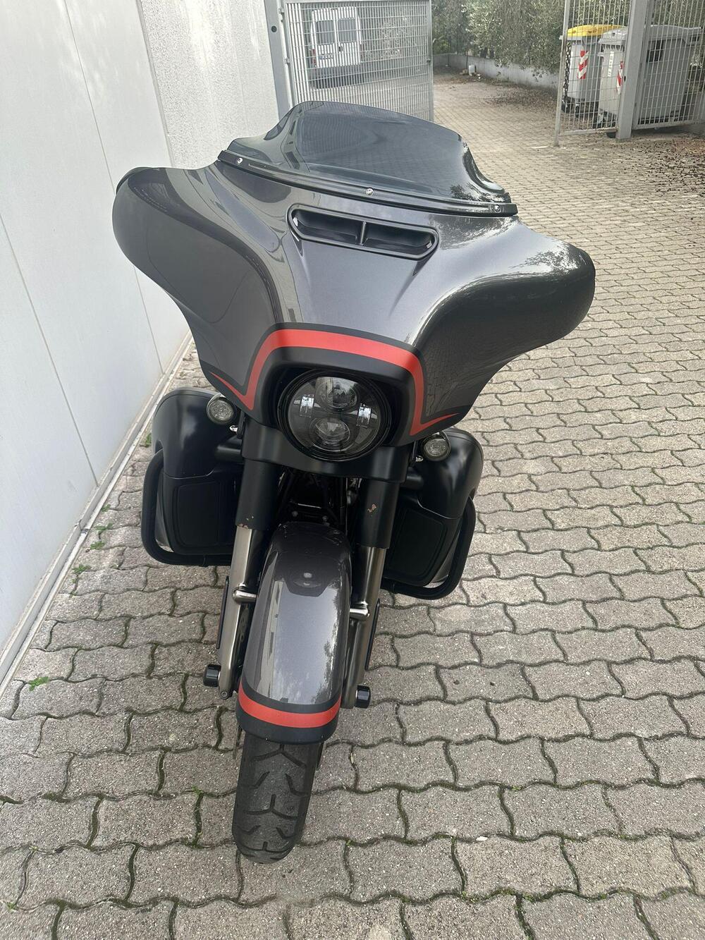 Harley-Davidson 117 Street Glide (2018 - 20) - FLHXSE (5)