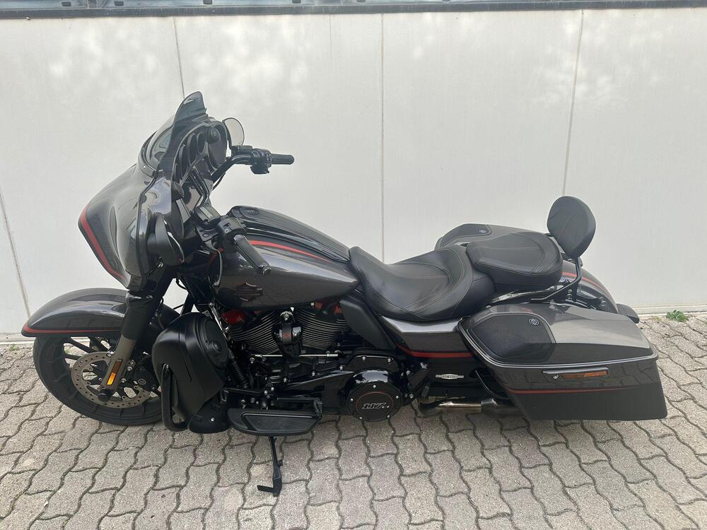 Harley-Davidson 117 Street Glide (2018 - 20) - FLHXSE (4)