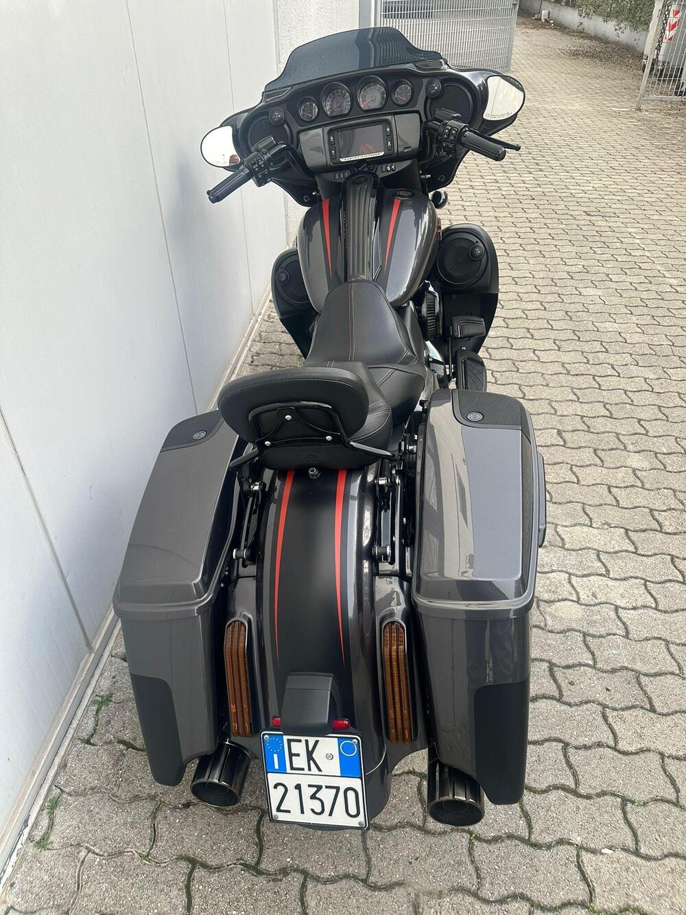 Harley-Davidson 117 Street Glide (2018 - 20) - FLHXSE (8)